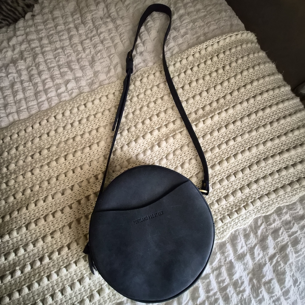 Portland Leather Circle Crossbody